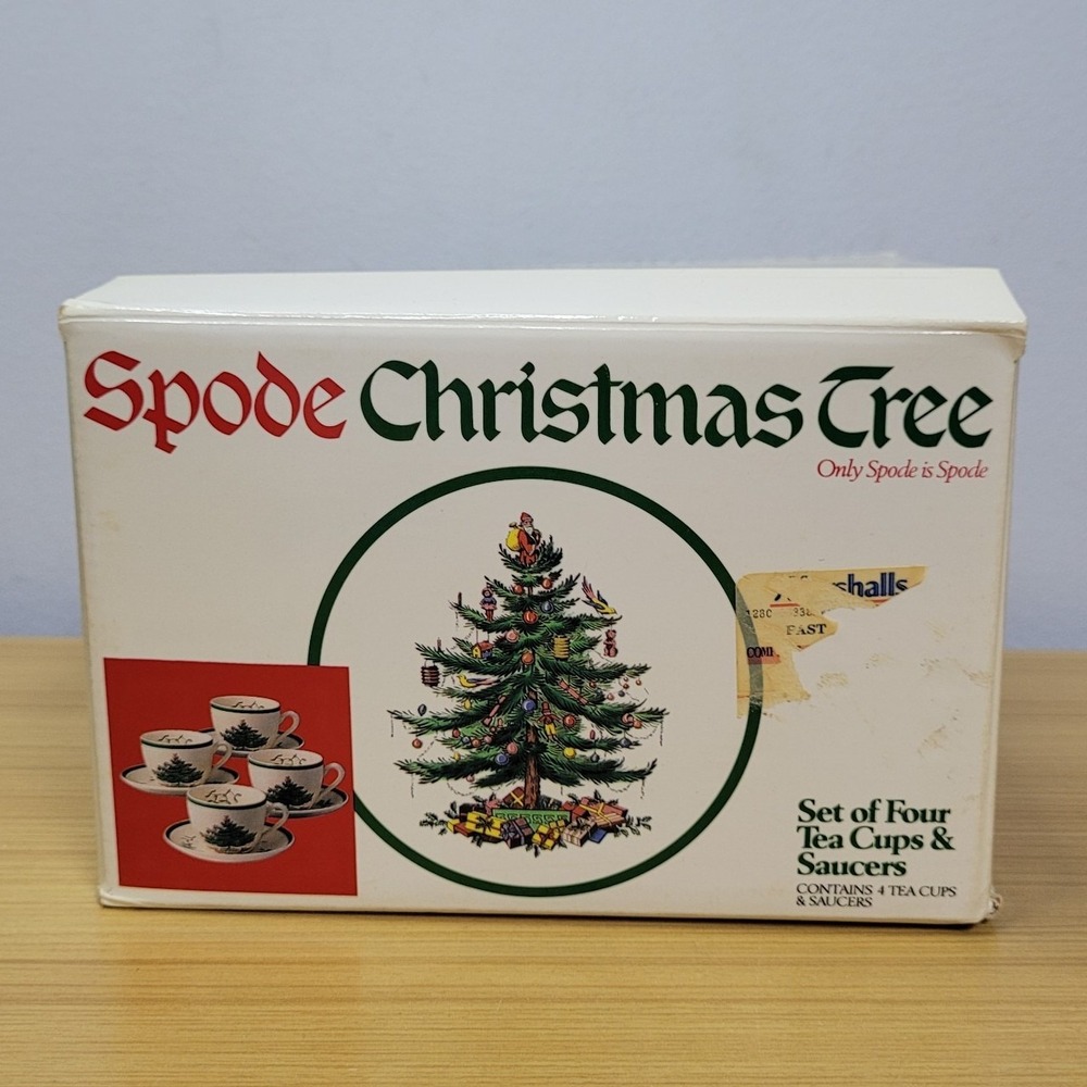 Spode Christmas Tree Tea Cup and Saucer Made in England China Set of 4